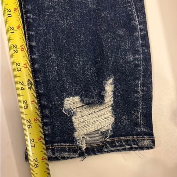 BKE Denim ELLIE High Rise Distressed Jeans - Picture 10 of 11